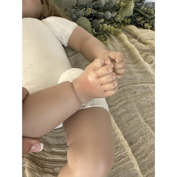 Large adora Baby Girl doll Vinyl‎ Blue Eyes Blonde Hair Heavy 19” Soft Body - Picture 5 of 10